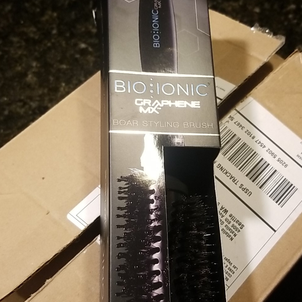 BIO IONIC styling brush